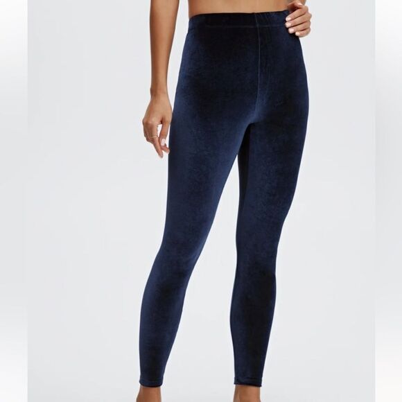 Fabletics Emma velour legging Deep Navy XS Regular nwt in packaging unopened - Picture 3 of 6